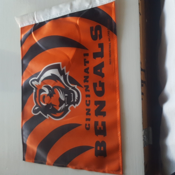 Cincinnati Bengals Flag - Picture 2 of 3